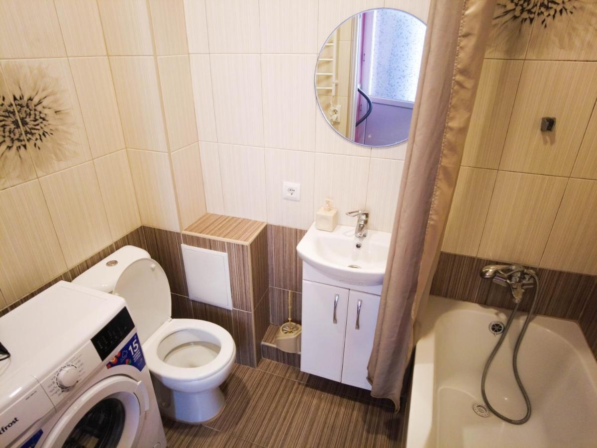 Світло Цілодобово Apartments In The City Center Lviv Exterior foto