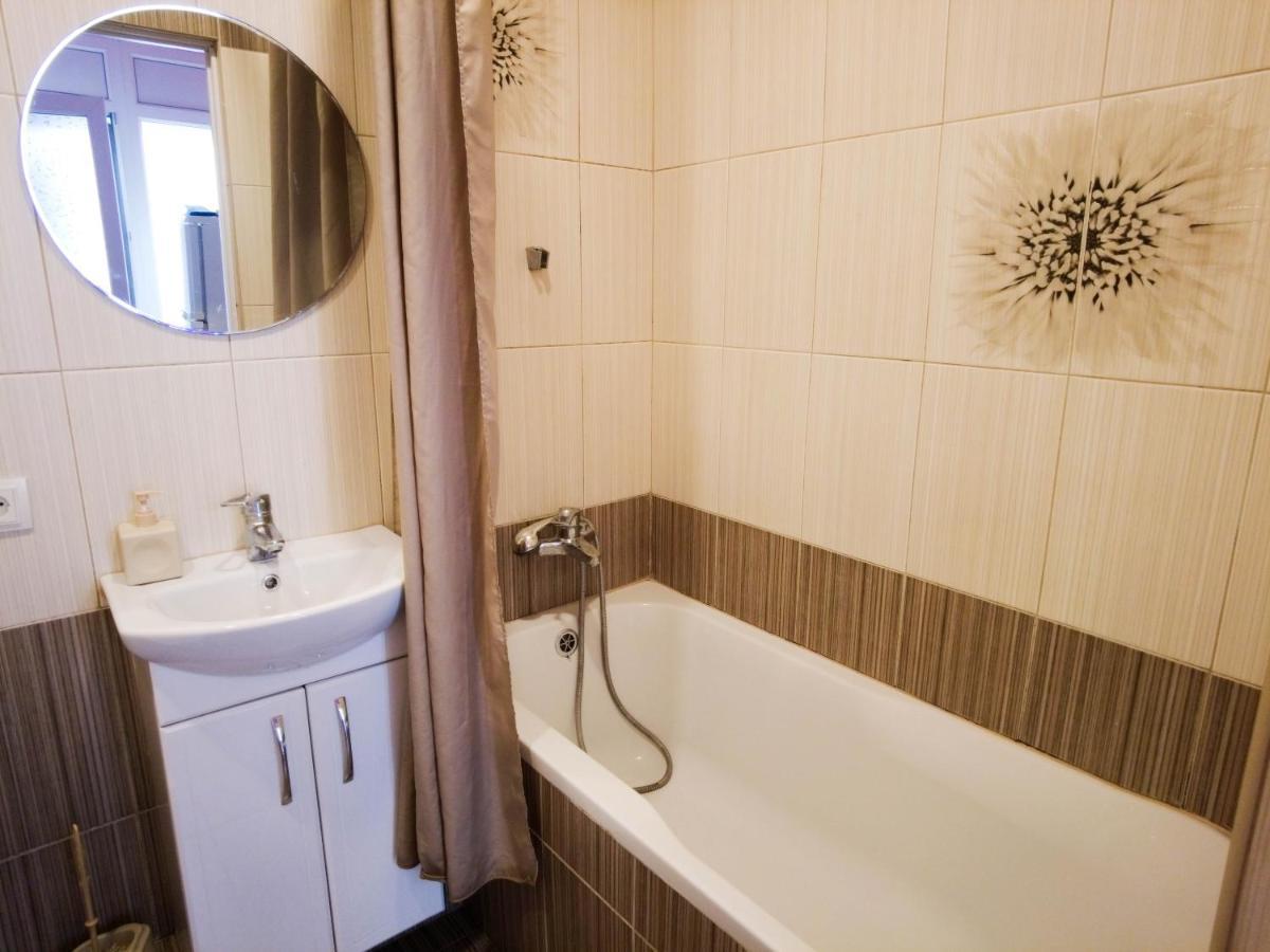 Світло Цілодобово Apartments In The City Center Lviv Exterior foto
